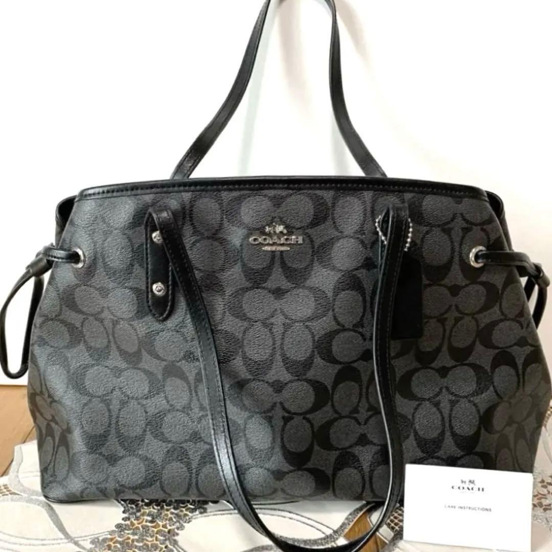 極美品⭐️ほぼ未使用品【❤️COACH♡コーチ】PVCシグネチャー黒トートバッグ