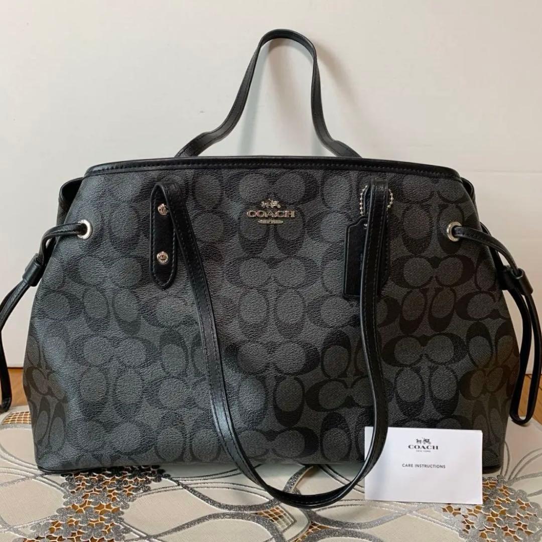 極美品⭐️ほぼ未使用品【❤️COACH♡コーチ】PVCシグネチャー黒トートバッグ