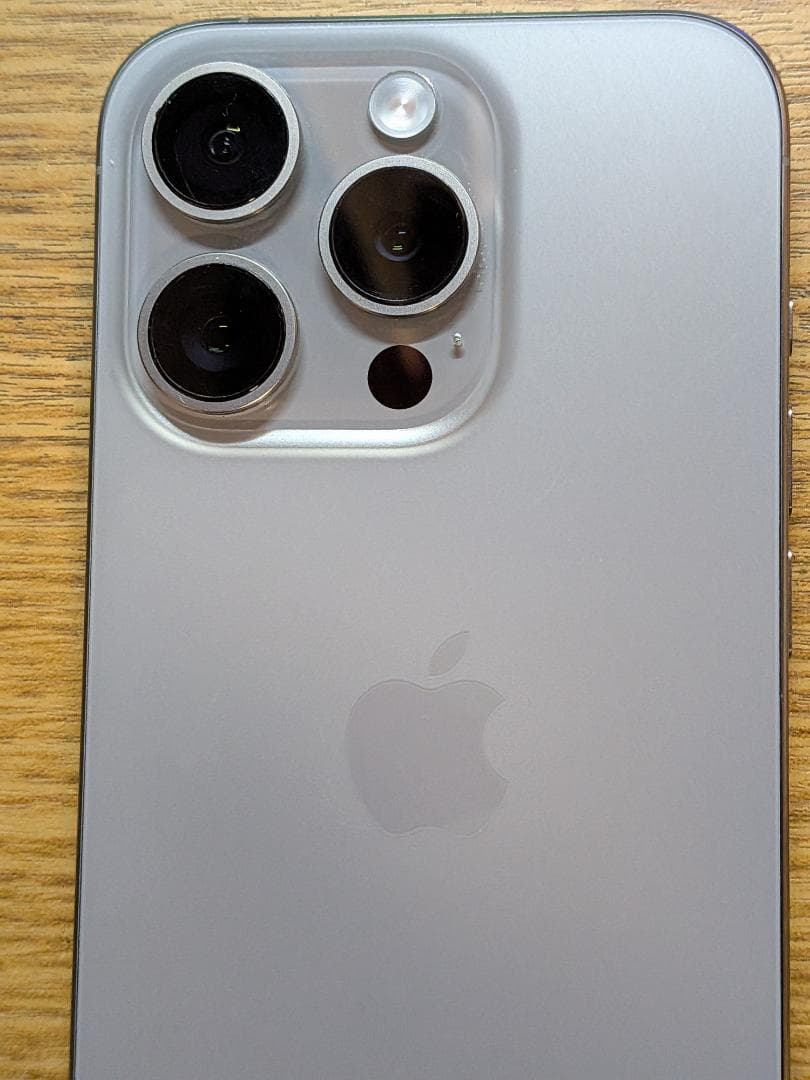 iPhone 15 Pro ☆128GB☆ナチュラルチタニウム☆