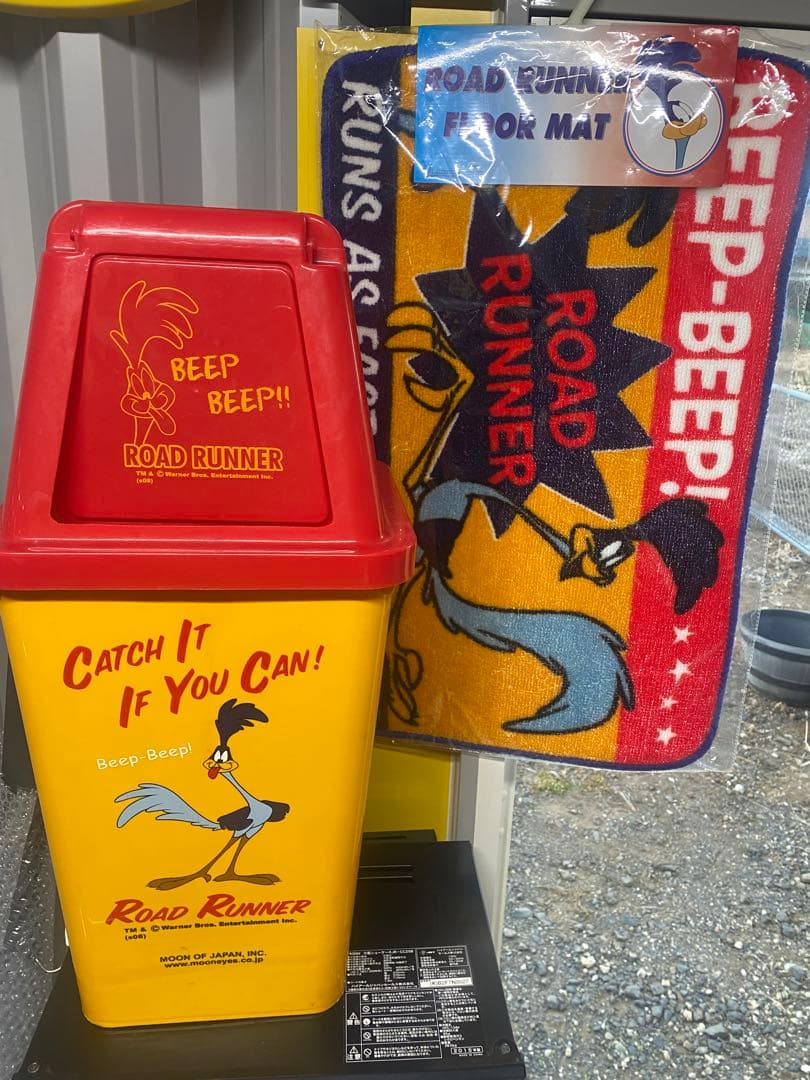 ロードランナー ゴミ箱とフロアマット セット デッドストック