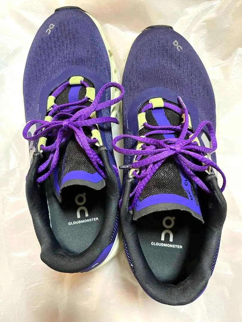 On Cloudmonster パープル スニーカー