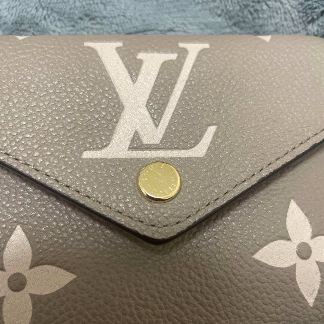 ルイヴィトン　ポルトフォイユ・ヴィクトリーヌ　トゥルトレールクレーム
