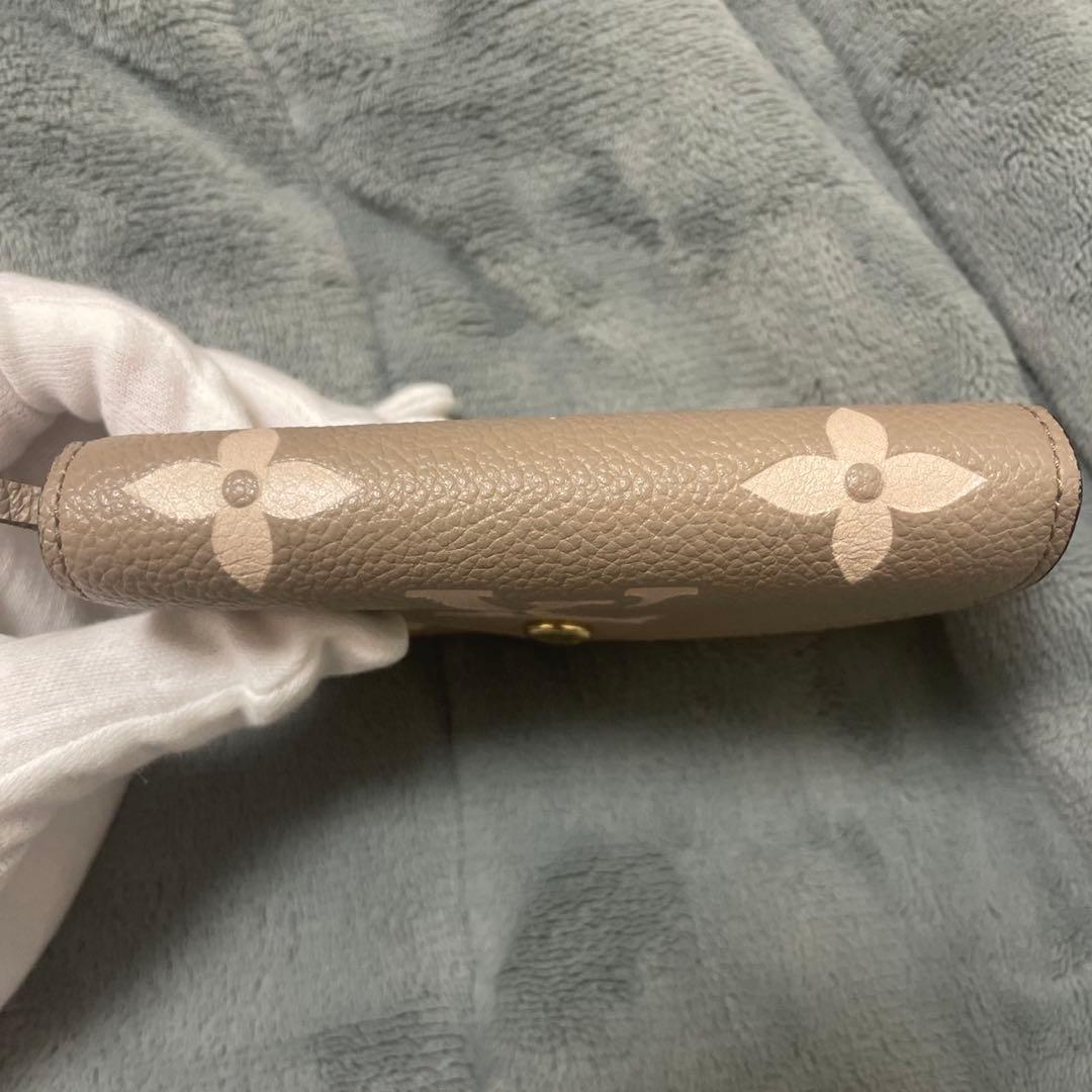 ルイヴィトン　ポルトフォイユ・ヴィクトリーヌ　トゥルトレールクレーム