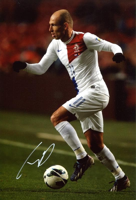 サッカー　アリエン・ロッベン 　オランダ代表 　証明書付き　直筆サイン入りフォト