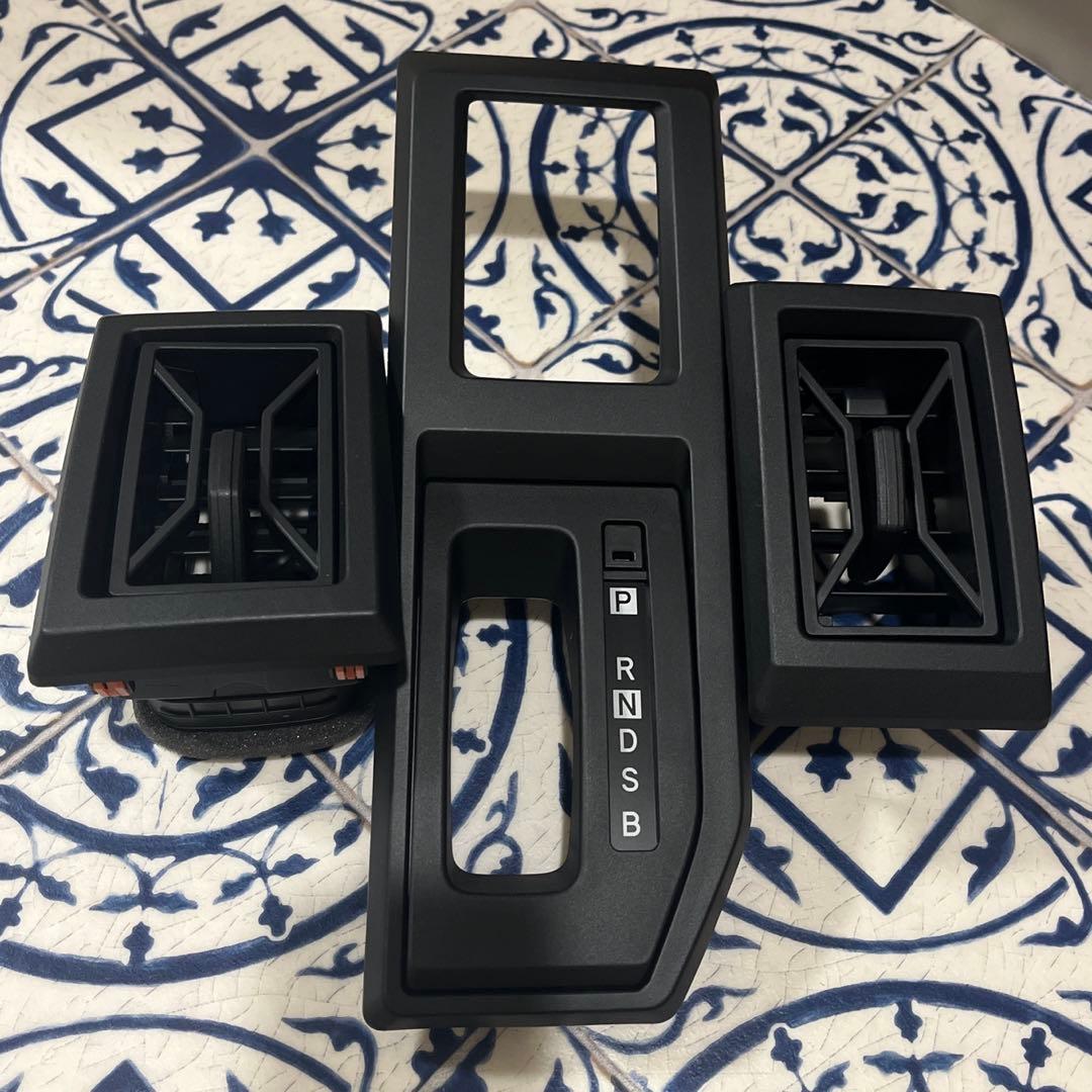 ダイハツ　タフト　シフトパネル　エアコン吹き出し口　純正　ブラック　3点セット