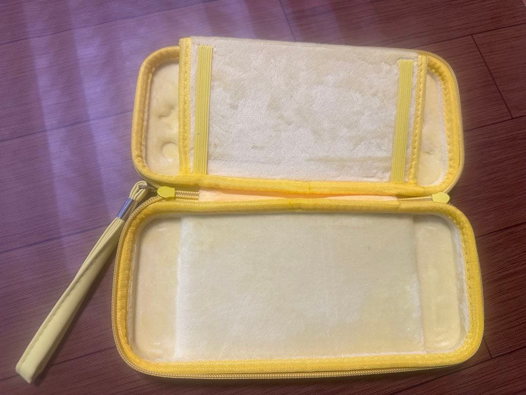 Nintendo Switch 本体 + Joy-Con 4本