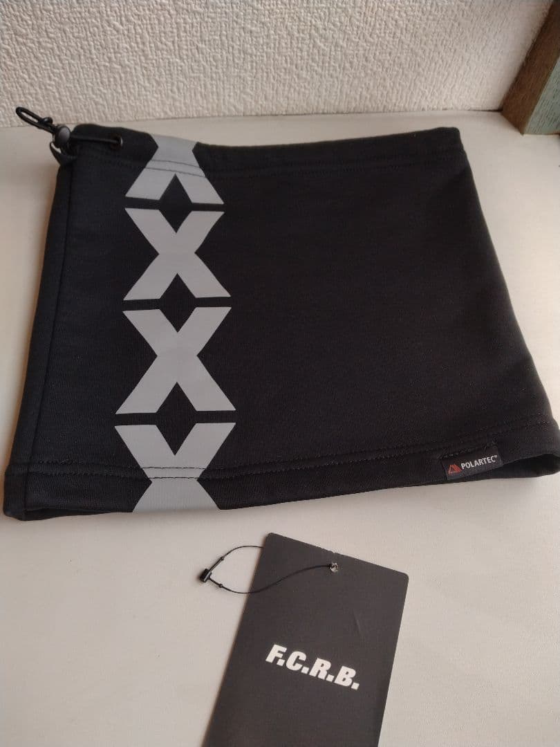 極美品 F.C.Real Bristol ロゴ入りネックウォーマー fcrb