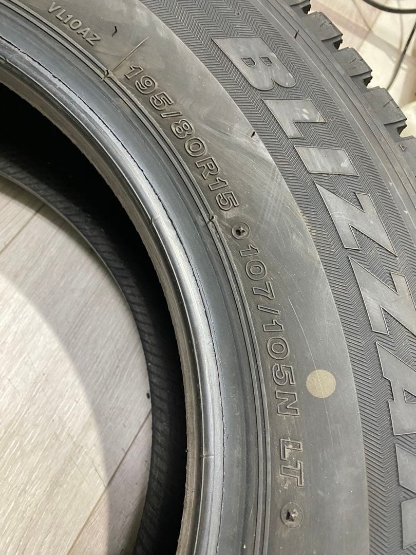 195/80R15 BRIDGESTONE BLIZZAK VL10 23年