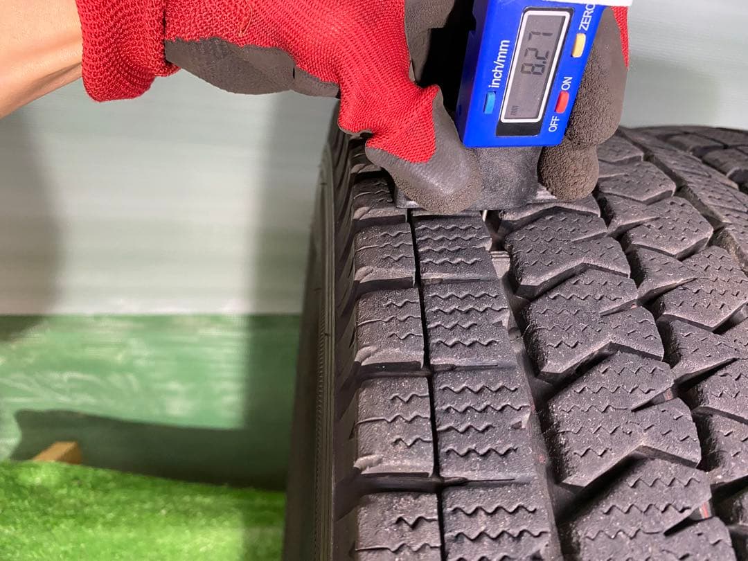 195/80R15 BRIDGESTONE BLIZZAK VL10 23年