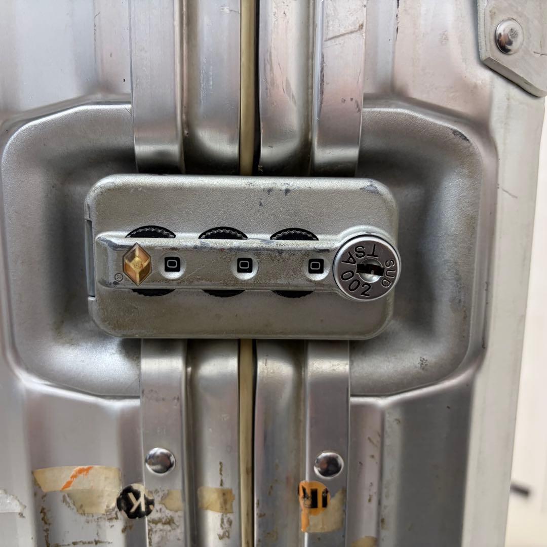 リモワ トパーズ アルミニウム ダイヤルロック式 2輪 スーツケース シルバー