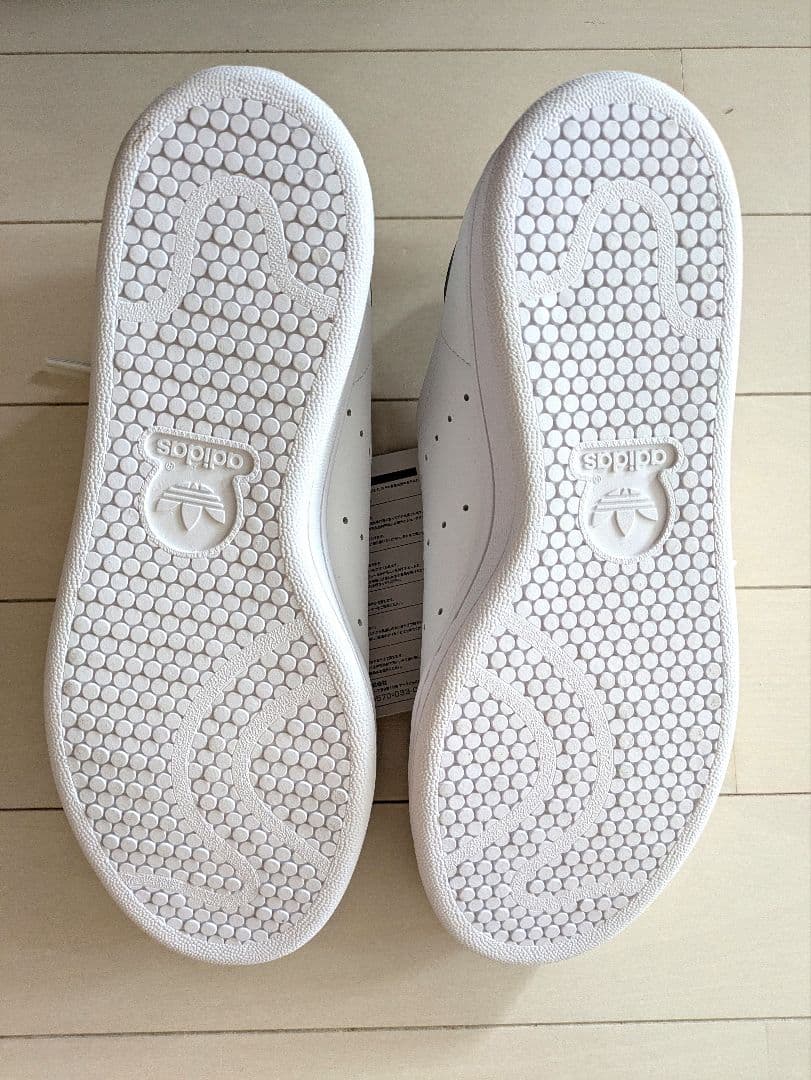 nin　アディダス　スタンスミス　ゴールド　24cm