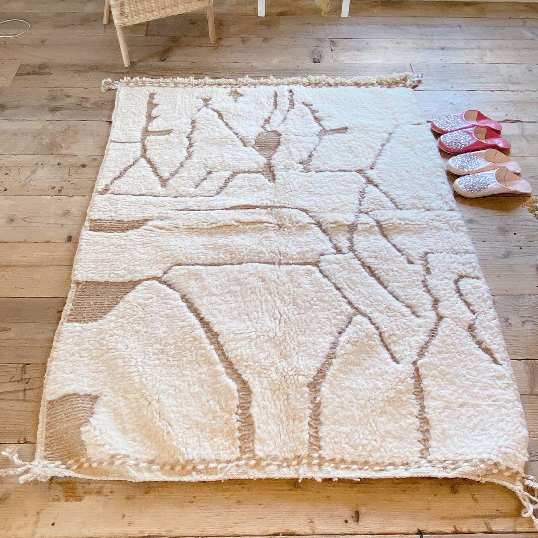 モロッコベニワレンBeniourainラグ 約110〜113×150〜155cm