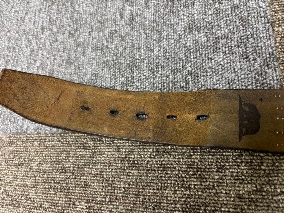 HTC スタッズ付きレザー ベルト 黒 vintageレザー