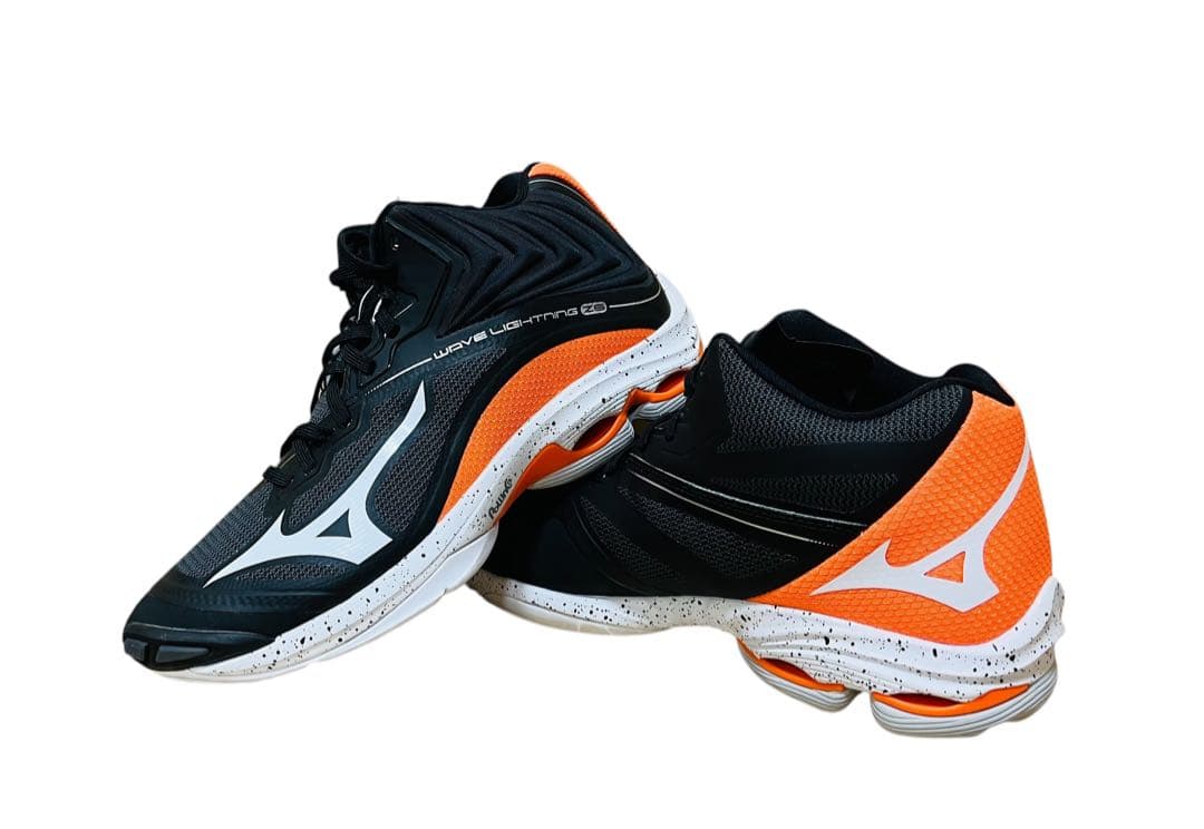 新品未使用　ミズノ　ウェーブライトニング Z6　MID/ 25.0cm