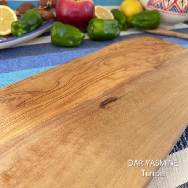 オリーブの木　カッティングボード　穴あきフリー　1点を見つめて　約43.5cm