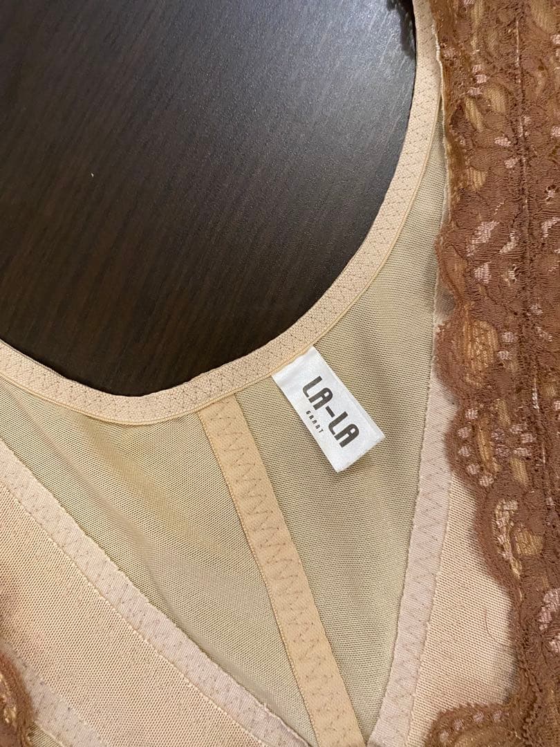 LALA グラントイーワンズ補正下着ボディスーツ80L （展示品）