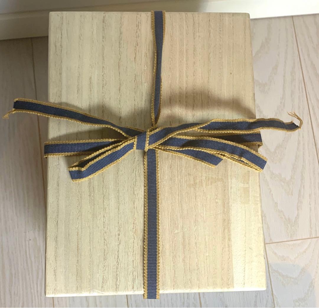 黒木国昭 作 『光琳』ガラス製　兜　かぶと　桐箱と台座付