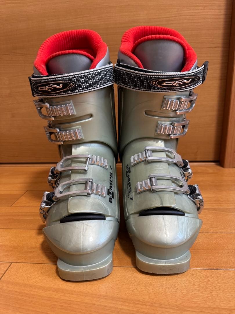 スキーブーツ