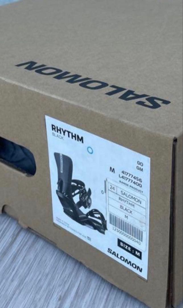 新品未使用　SALOMON RHYTHM ブラック Sビンディング