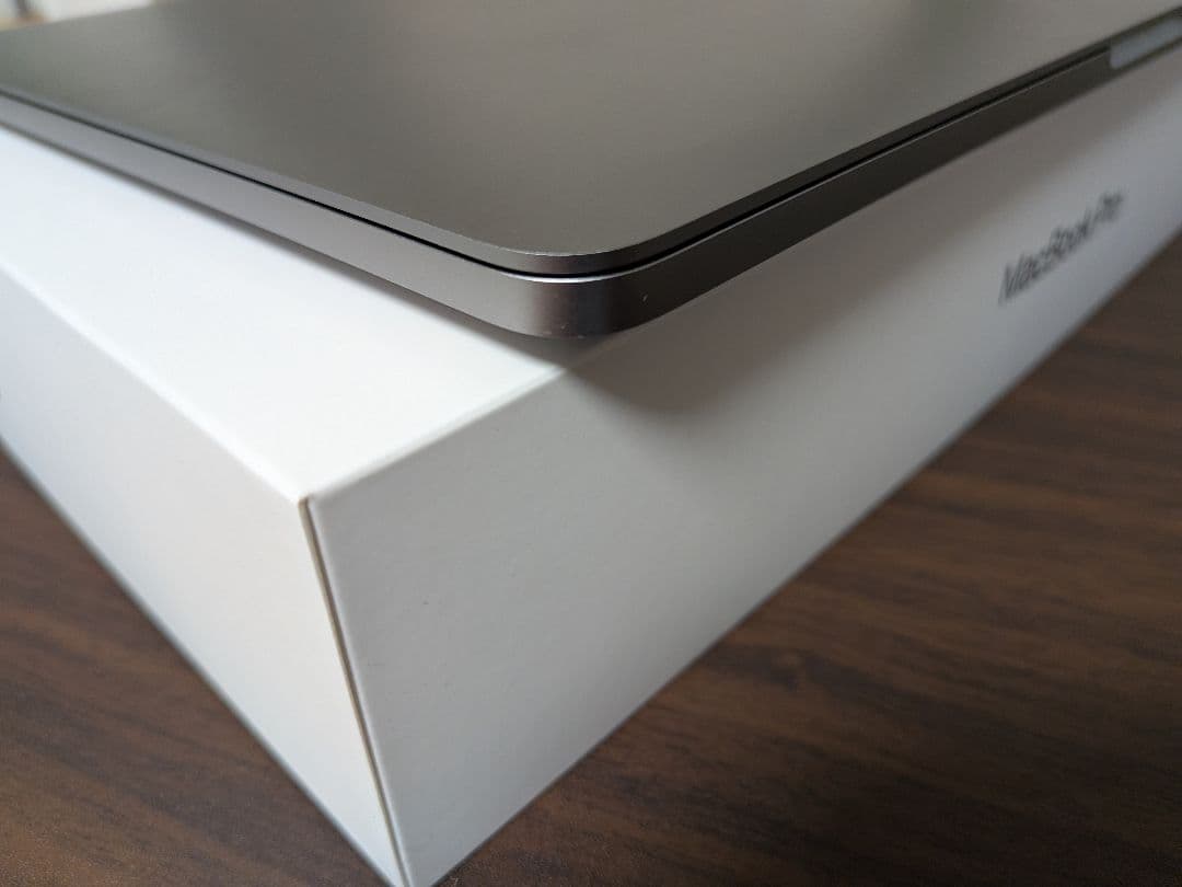 充電141回MacBook Pro 2020 13.3インチ i5 256GB