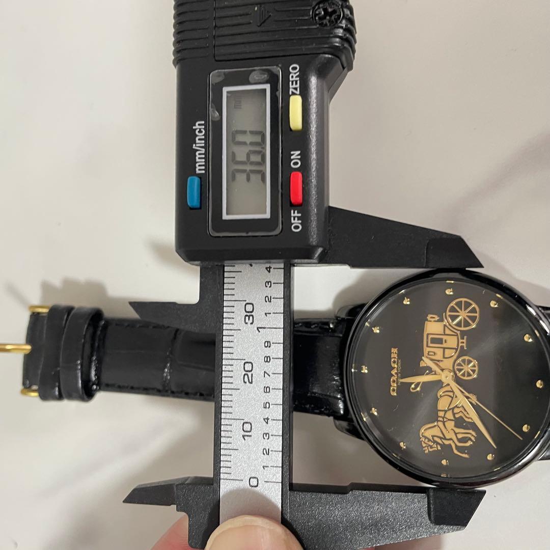 稼動品　COACH コーチ　ホースキャリッジ文字盤　ゴールド　黒　ボーイズ腕時計