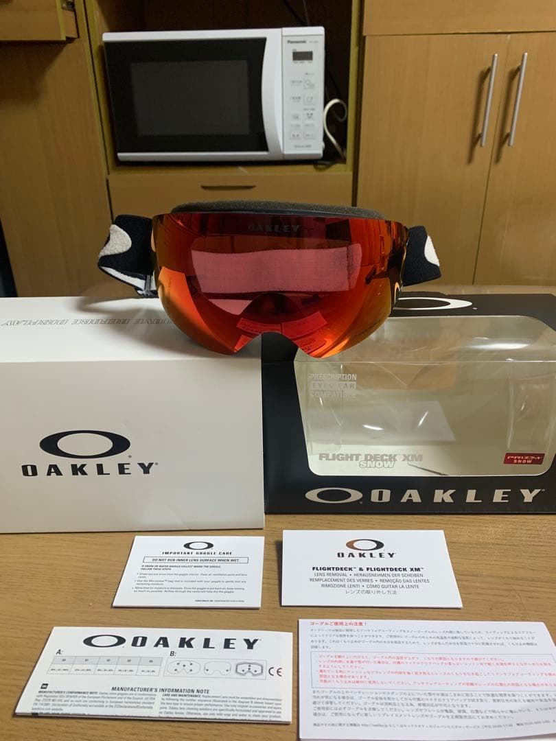 Oakley ゴーグル