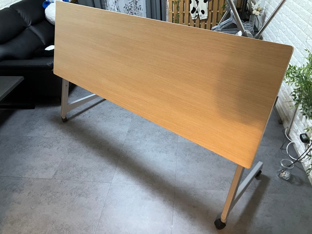 オカムラ　スタッキングテーブル