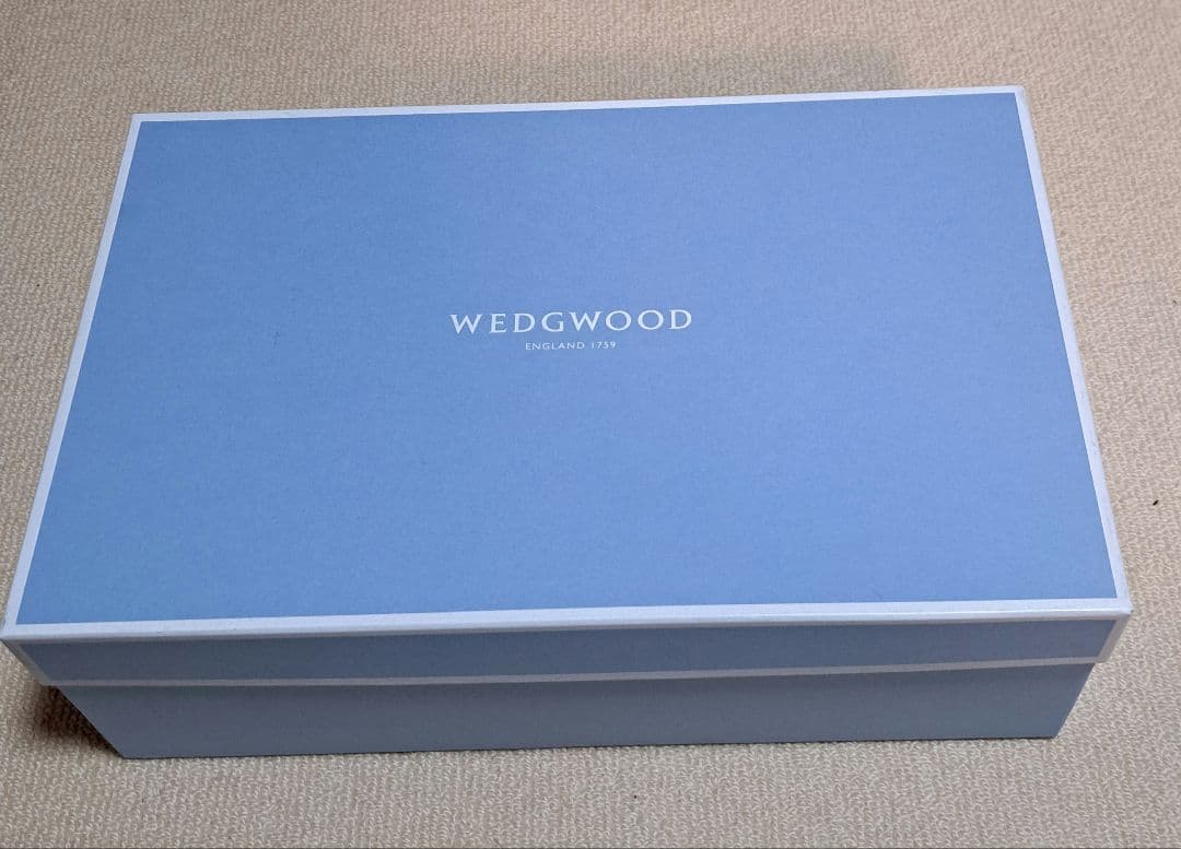 ウェッジウッド インタグリオマグカップ プラチナダイヤディッシュペアセット