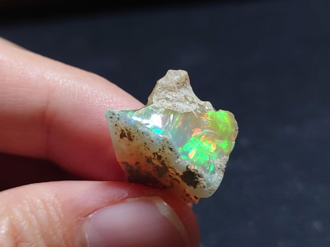 エチオピアウェロ産　オパール　ジュエリーグレード　原石　鉱物標本