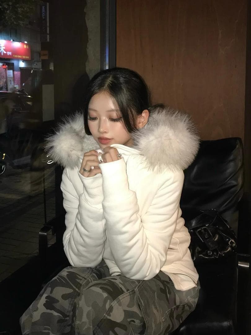 ^^♡さん専用 ファータッチフーディーライダースジャケット　ホワイト