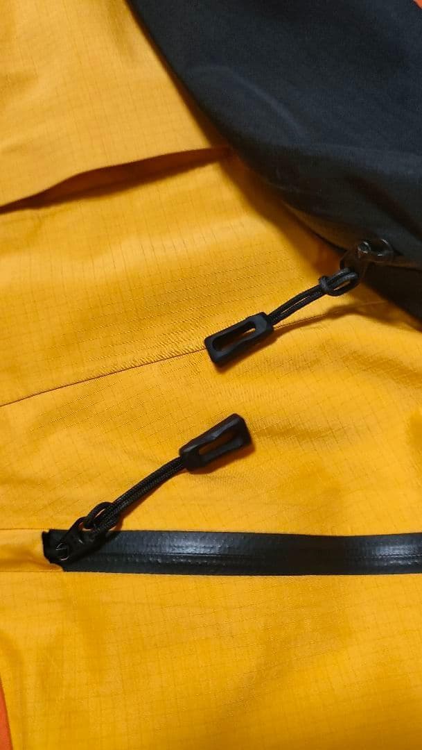 ピークパフォーマンス VERTICAL PRO JACKET (メンズS)