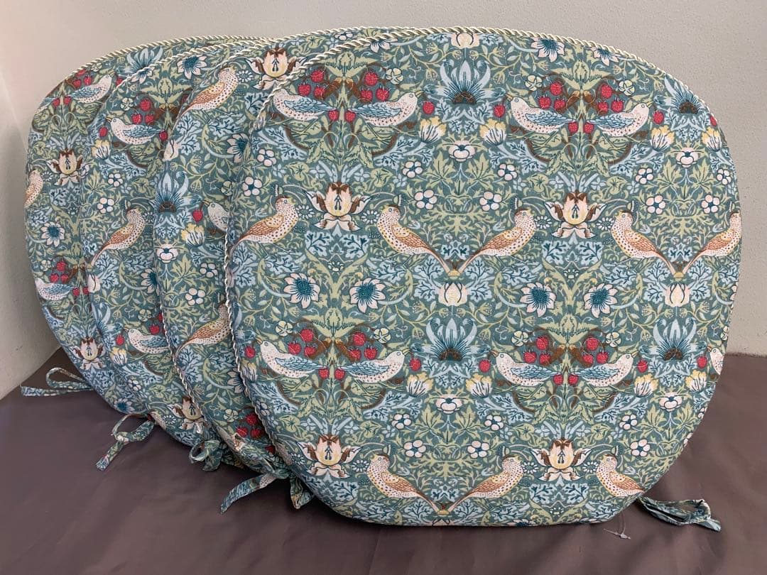 ダイニングシートクッション　4枚セット　ライトグリーン