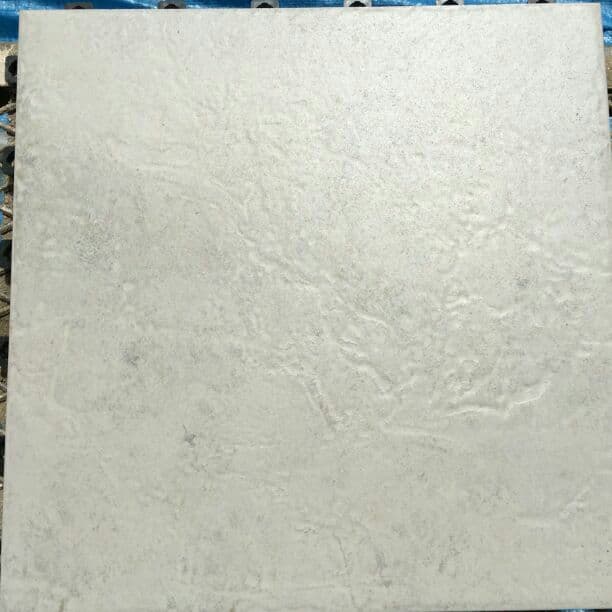 置くだけだけウッドデッキタイル