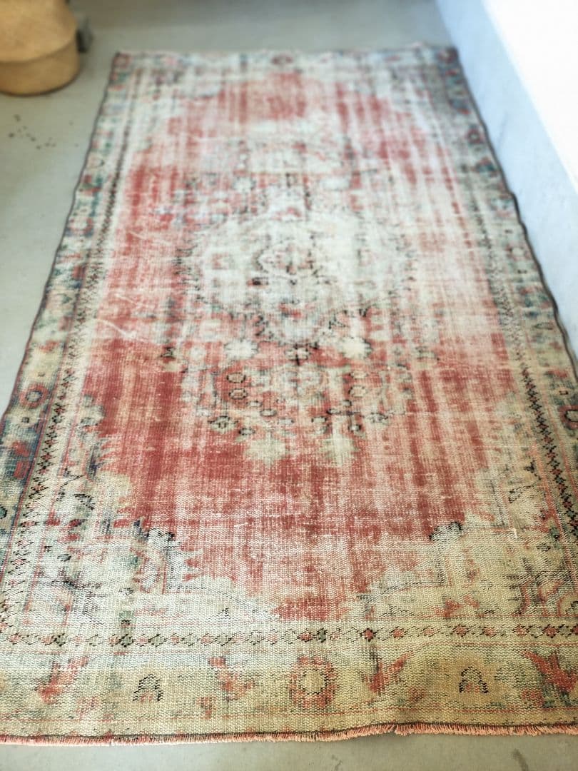 大判/シャビーレッドのヴィンテージトルコラグ　No750