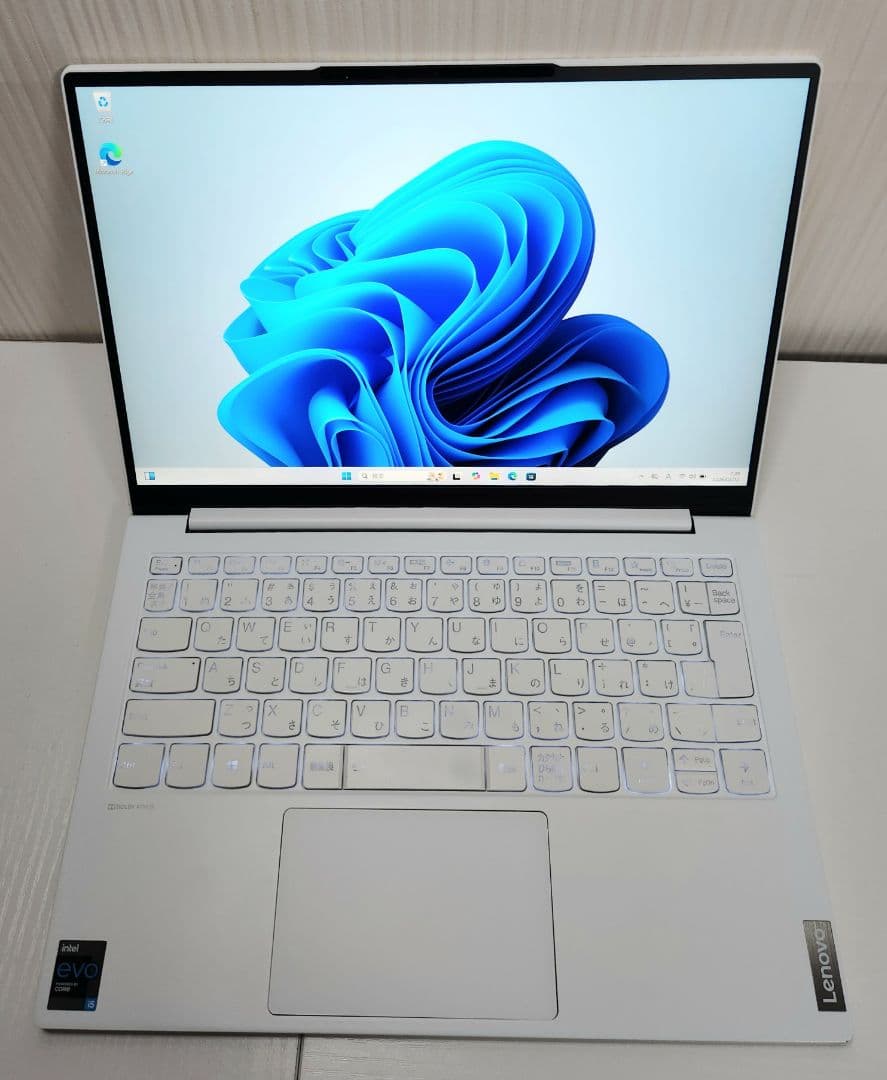 Lenovo Yoga Slim750 11世代Corei5 8GB 512GB