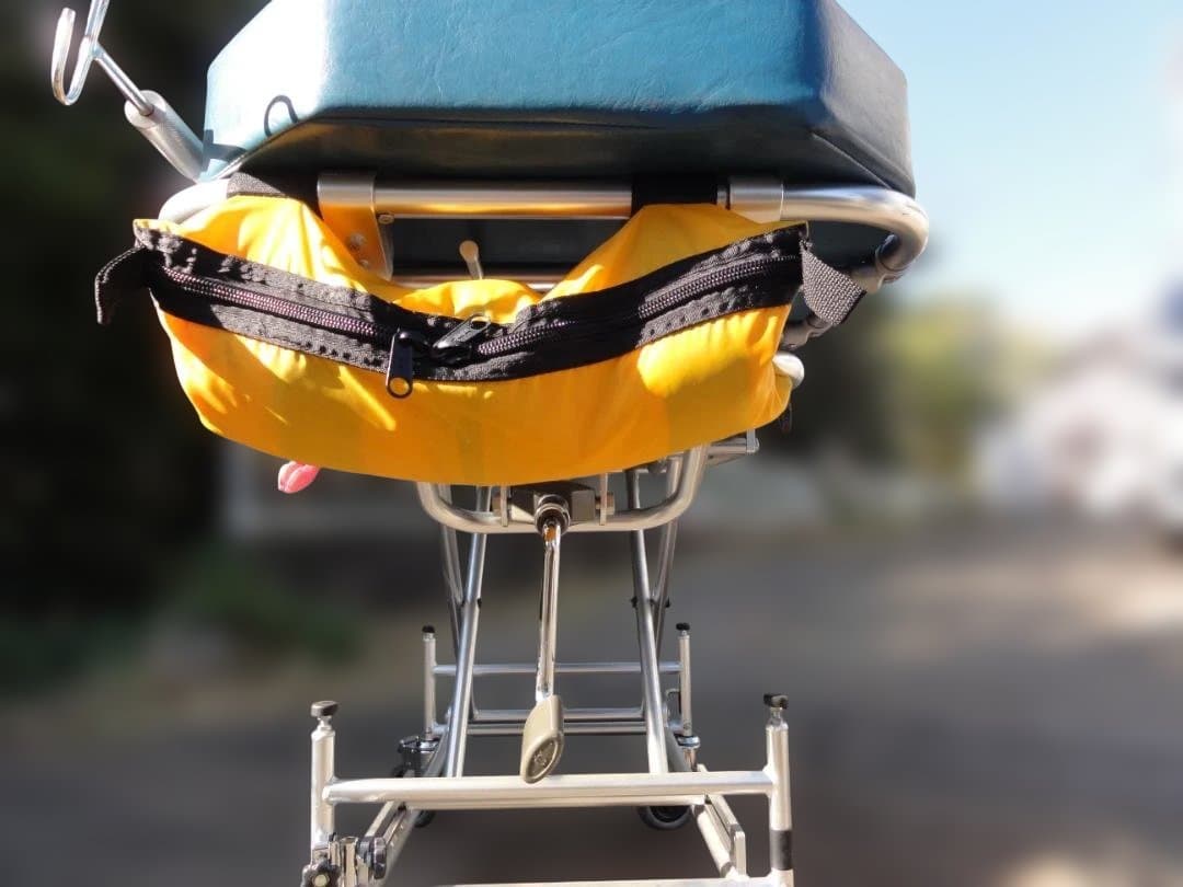 【トヨタ純正 車載用ストレッチャー 】※高さ調整機能付※オプション有※