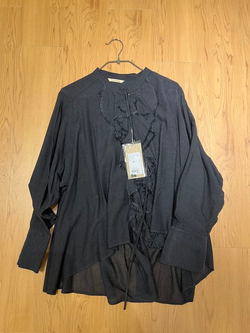 【823様限定】カレンソロジー ウールミックスボイルフリルブラウス グレー