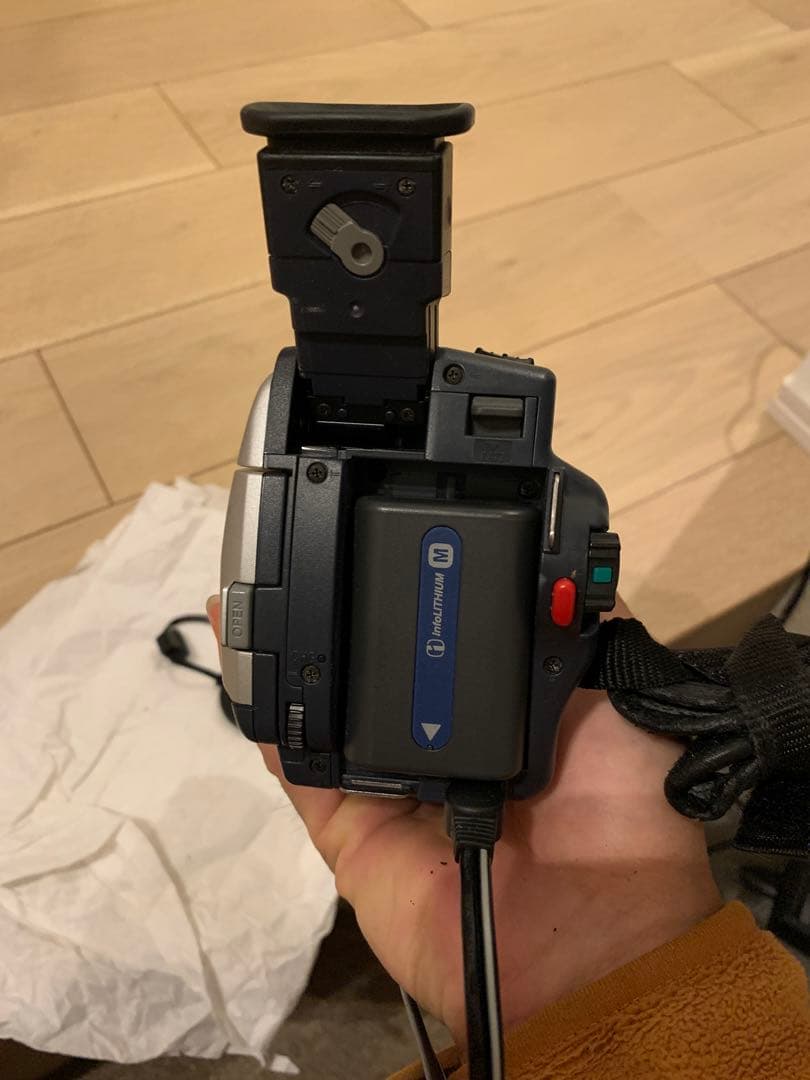 ビデオカメラ Sony Handycam video Hi8 240x CCD-Trv106