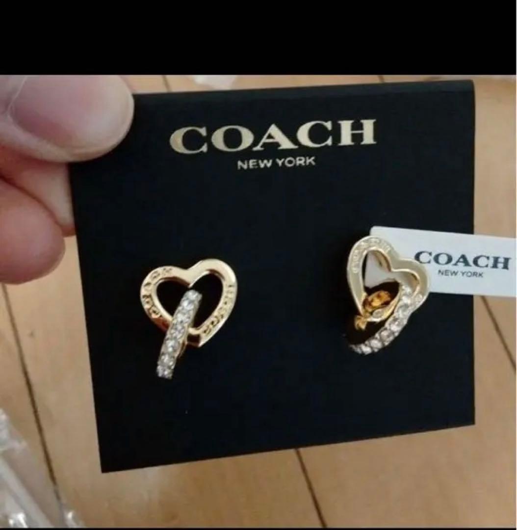 ニ点COACH ハート型ピアス ギフトボックス付き