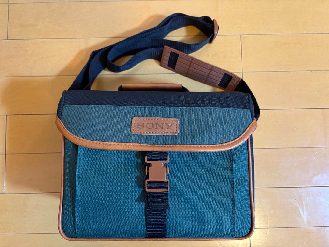 【美品】ソニー ①MiniDV Handycam DCR-TRV7②カメラバック