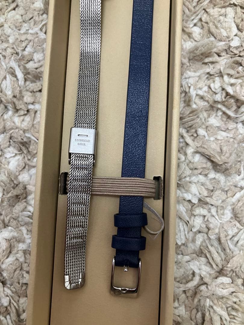 MATOW / マトウ　　スクエア シルバー銀 花/クォーツとエリンジューム