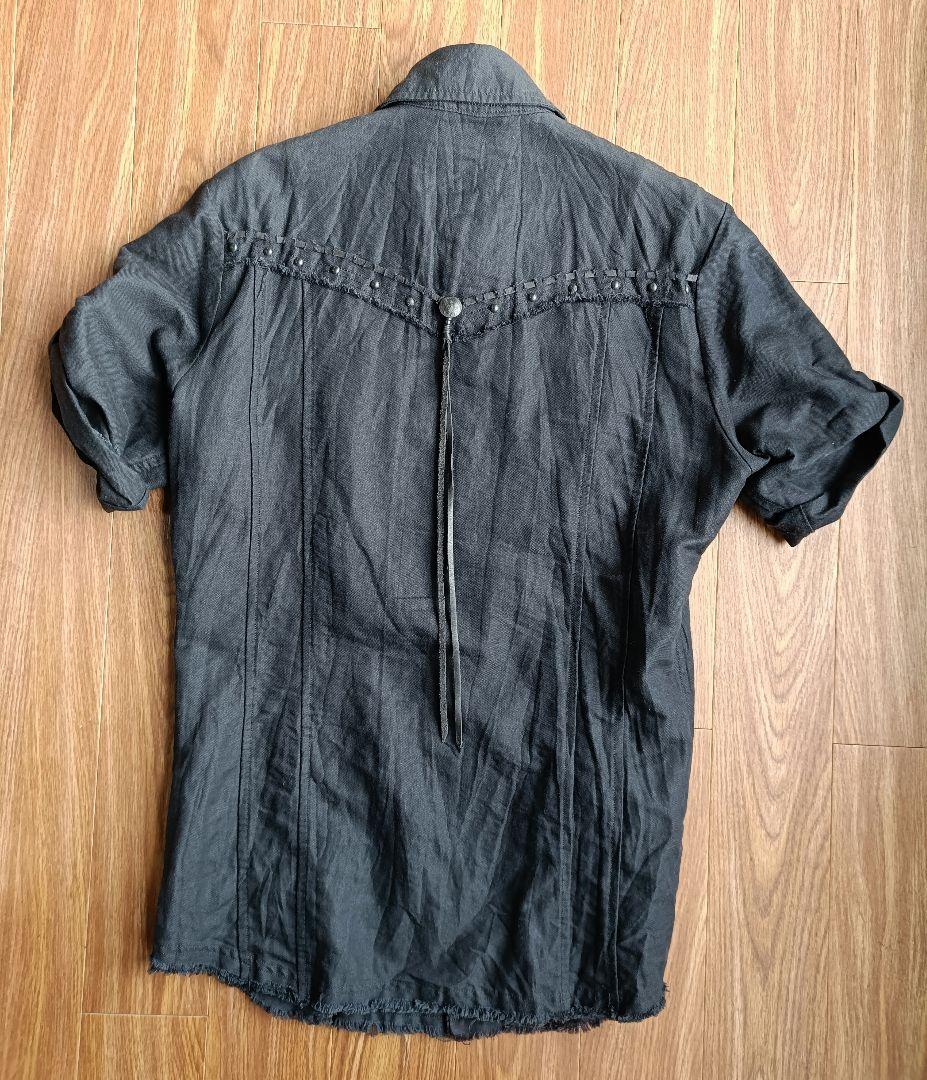 5351プール・オム ポンチョ付き半袖ワークシャツ 両腕と背中にレザー部分有り