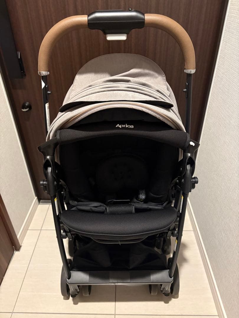 限定価格！2024年Aprica ラクーナクッションフリーADレインカバー付き