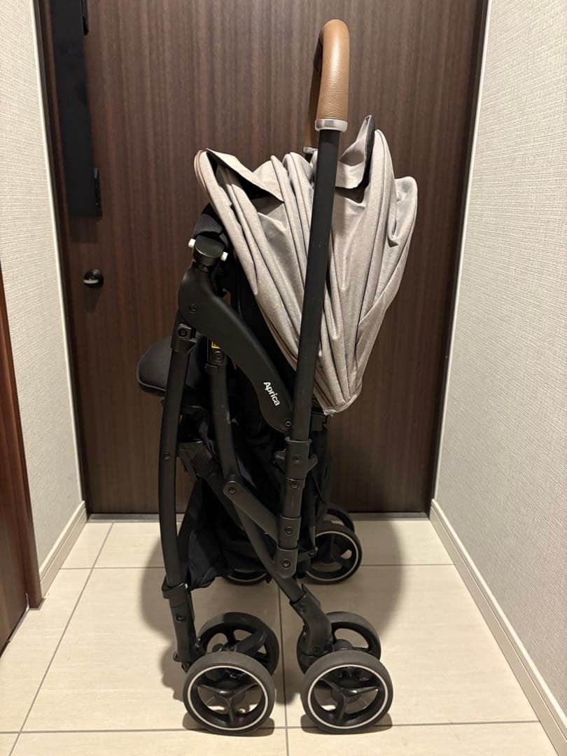 限定価格！2024年Aprica ラクーナクッションフリーADレインカバー付き