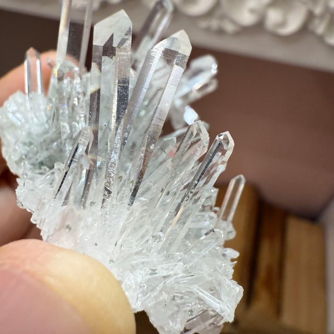 高品質　コロンビア産　レムリアンシードクラスター　自立　緑色の雲母共生⑤