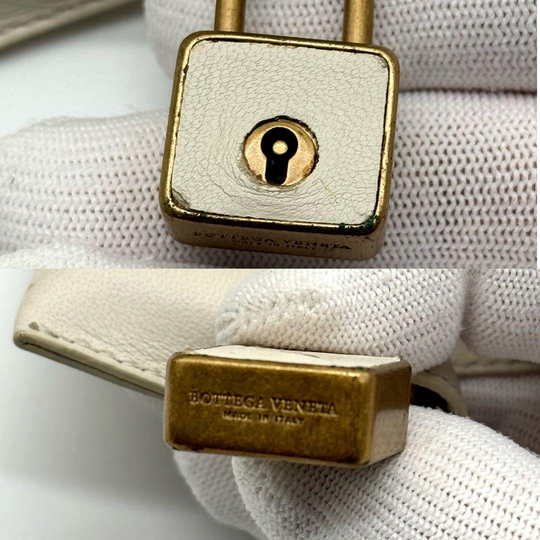 ボッテガヴェネタ レザー ボストンバッグ イントレチャート 鍵 クロシェット