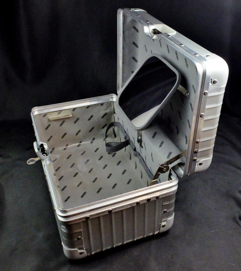 リモワ 946.38『OPAL』アルミ・ビューティケース 17L （美品）鍵付き