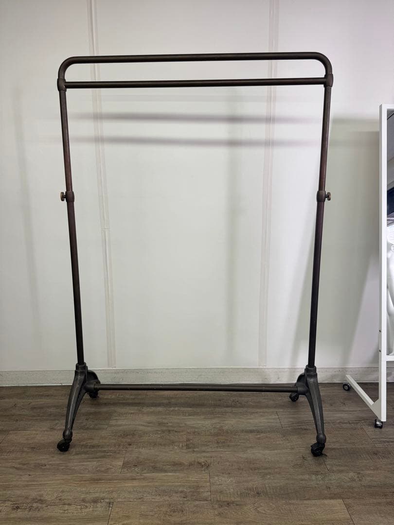 ユウテンジ　① 西川金太郎　ハンガーラック