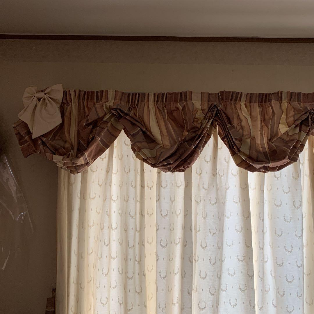 オーダーカーテン　英国風U型フリルカーテン、リボンフック
