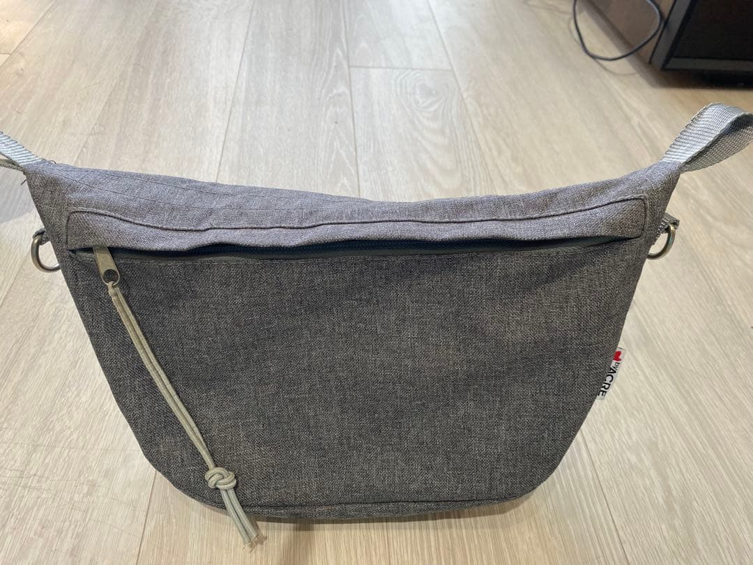 美品・純正ポーチ付・送料込⭐︎byACREカーボン・ウルトラライトおしゃれな歩行器